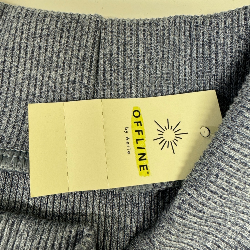 NWT OFFLINE BY AERIE THUMB UP CROPPED LONG SLEEVE SHIRT